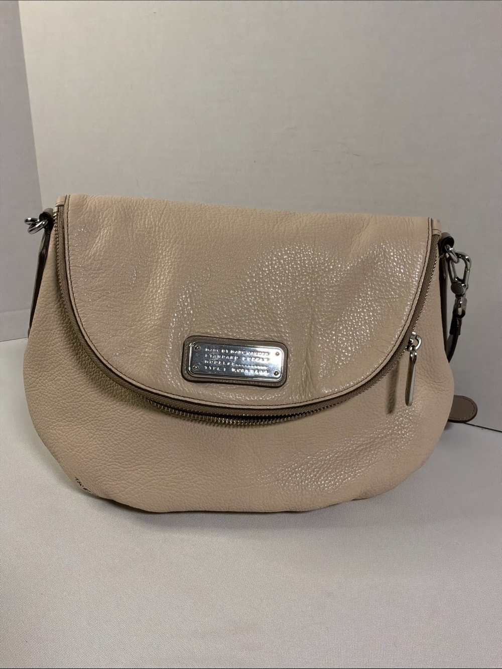Marc by Marc Jacobs Leather Zip Around Off White Taupe Strap Crossbody